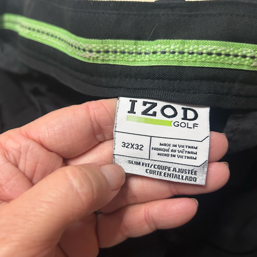 Men’s Izod golf pants in black 32x32